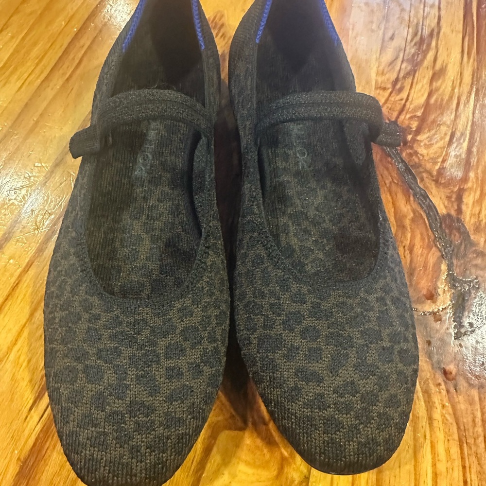 Black and brown Patterned Flats